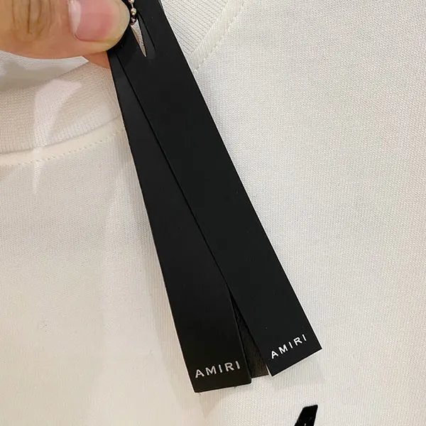人気 アミリ ロゴプリントクルーネックTシャツ メンズ AMJYTE1146