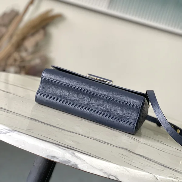 ルイヴィトン LV ツイスト コピー チェーン付ショルダーバッグ ホワイト M14342