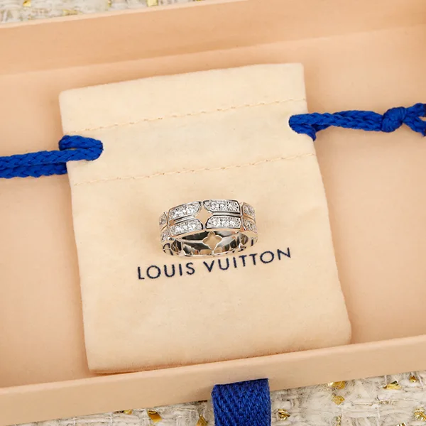 【お洒落☆シンプル】ヴィトン リング コピー LV ヴォルト ワン ダイヤモンド vua94901