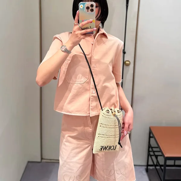 ロエベ パウラズイビザ クロップシャツ 偽物 ショートパンツ セット