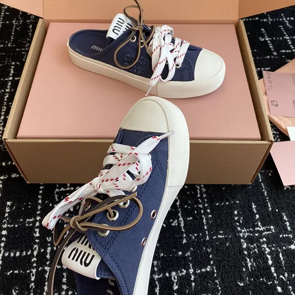 目を惹くカラー ミュウミュウ スリッパ n級品 Denim sneaker mules myp24273