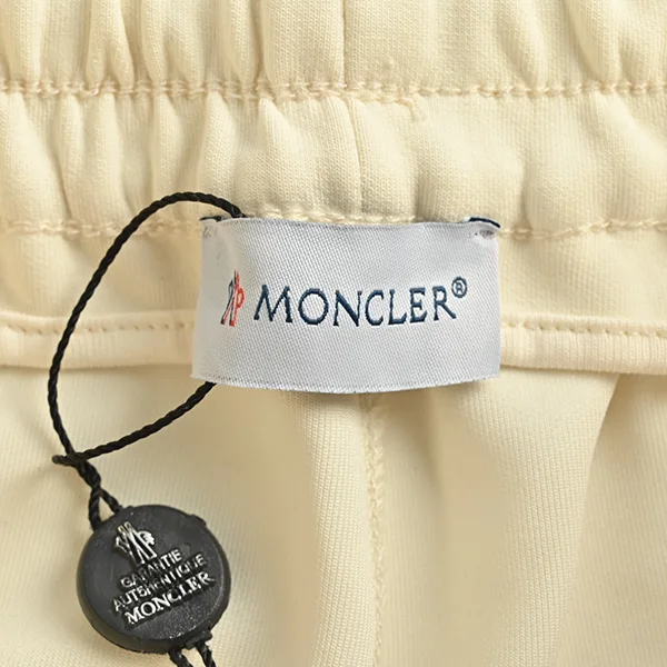 【お洒落☆シンプル】モンクレール ロゴコットンショートパンツ 偽物 mon65259