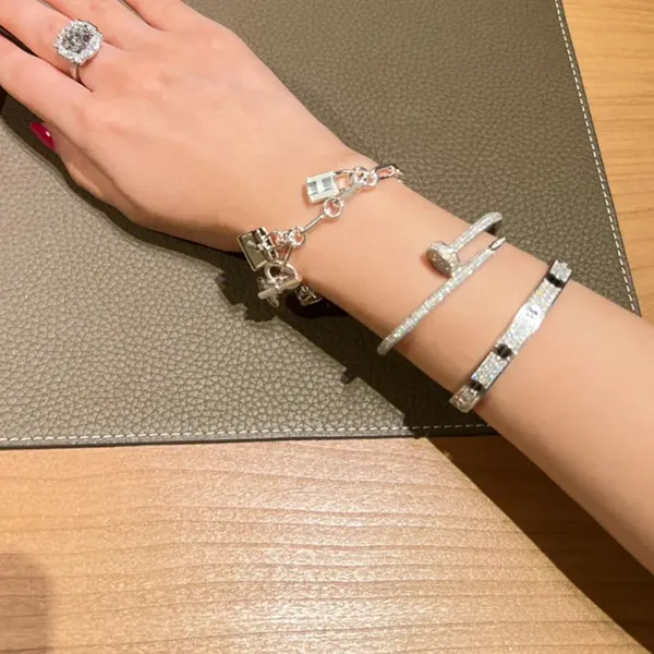 エルメス 5Sacs シルバー コピー ブレスレット バッグモチーフ ert54130