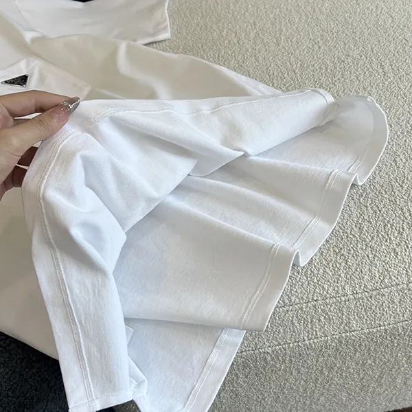 注目★ プラダ T-shirt クルーネック コピー コットンTシャツ pud29860