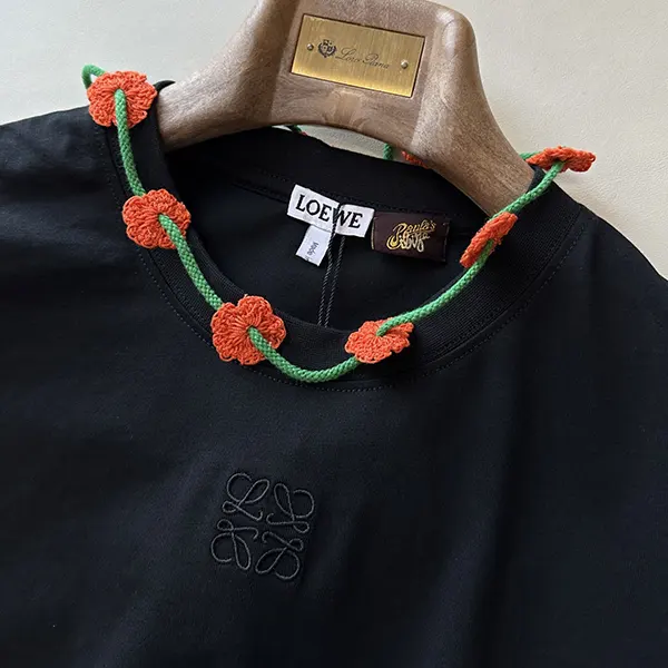 ロエベ コットン製のクロシェTシャツ n級品 log46820