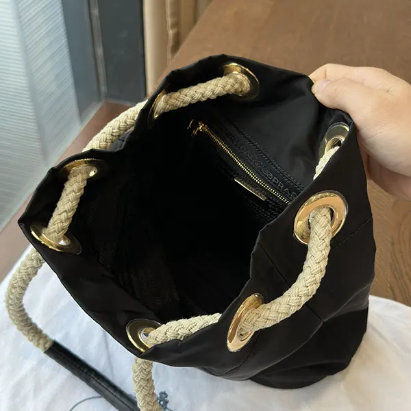 【使い勝手抜群】プラダ マリーナ Re-Nylon S バケット 巾着 バッグ put80915