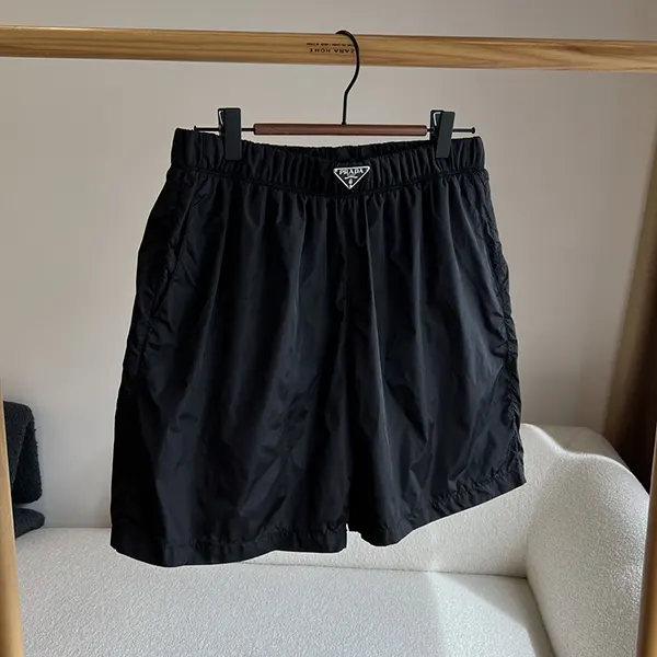 プラダ メンズ スイムショートパンツ 水着 偽物 pue38234
