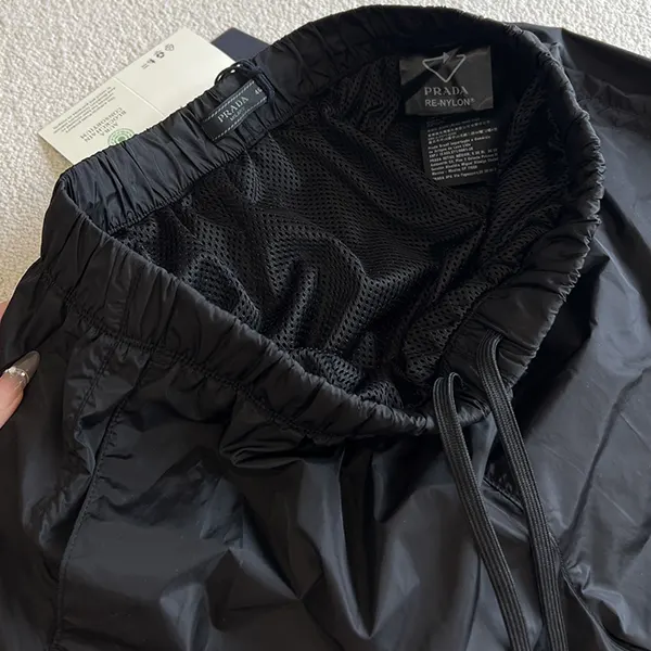 プラダ メンズ スイムショートパンツ 水着 偽物 pue38234