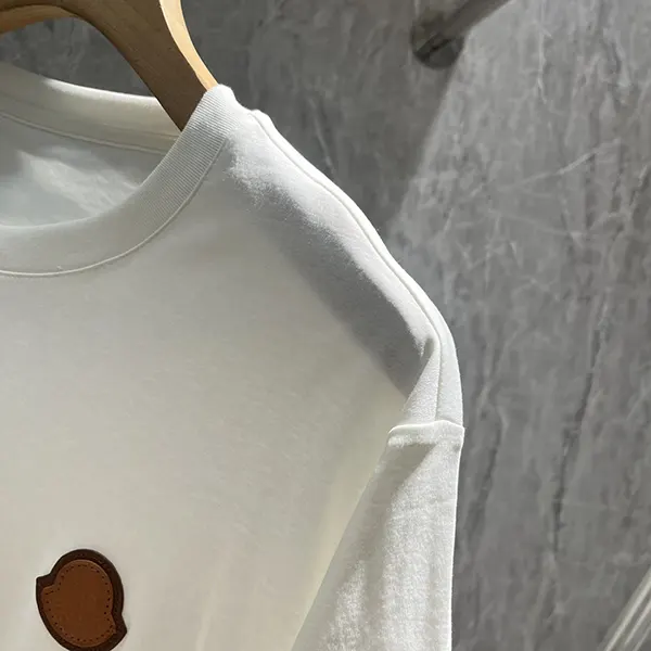 【大特価】モンクレール レザーロゴ コットンジャージーTシャツ mod07881