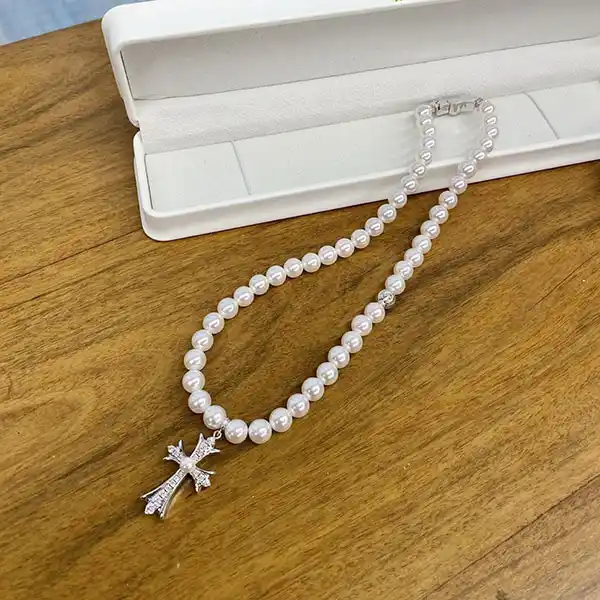 注目★クロムハーツ × ミキモト 偽物 ホワイトパールネックレス18K Kuw92209