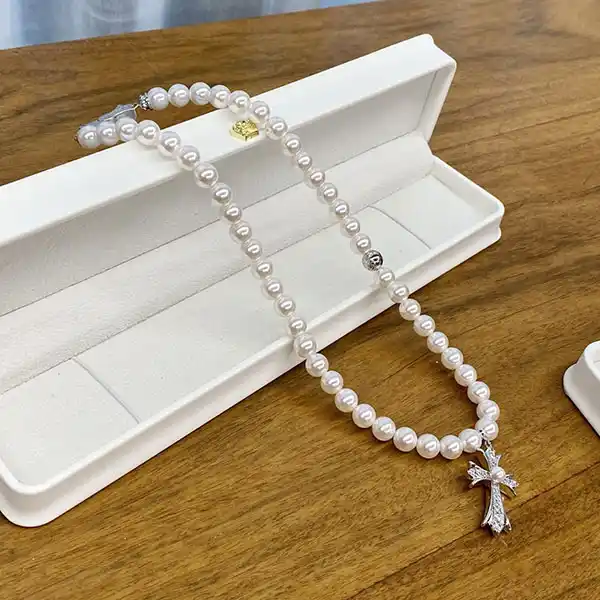 注目★クロムハーツ × ミキモト 偽物 ホワイトパールネックレス18K Kuw92209