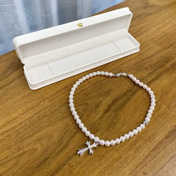 注目★クロムハーツ × ミキモト 偽物 ホワイトパールネックレス18K Kuw92209