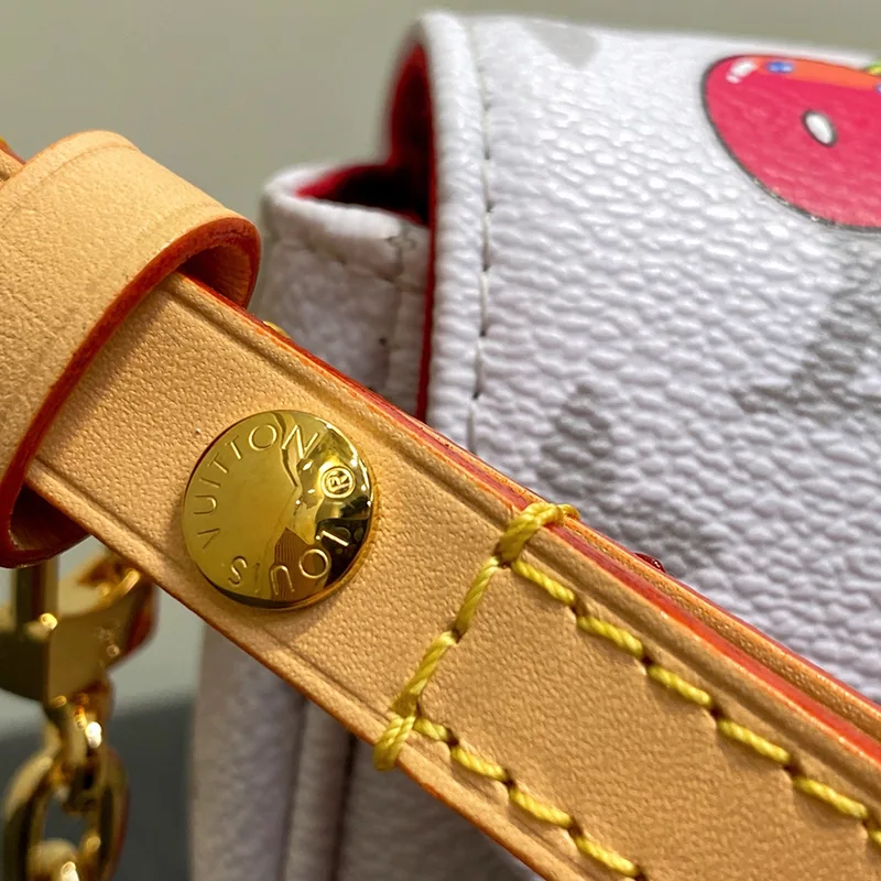 確保済みルイヴィトン LV × TM ウォレット オン チェーン・アイビー 贋物 M14239