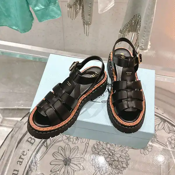 大人気!プラダ レザーフィッシャーマンサンダル コピー Sandal Black pud69994