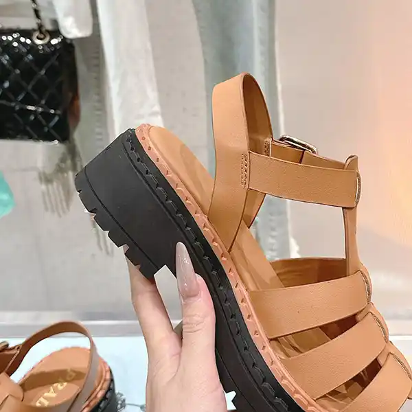 プラダ コピー フィッシャーマン レザー サンダル ロゴ ブラウン puj59177