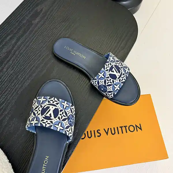 【刺繍×幾何学模様がお洒落】ルイヴィトン★フラットミュール コピー 2色 1AHM67