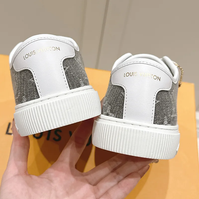 送料込ルイヴィトン n級品 LV ラグーン スニーカー vua42697