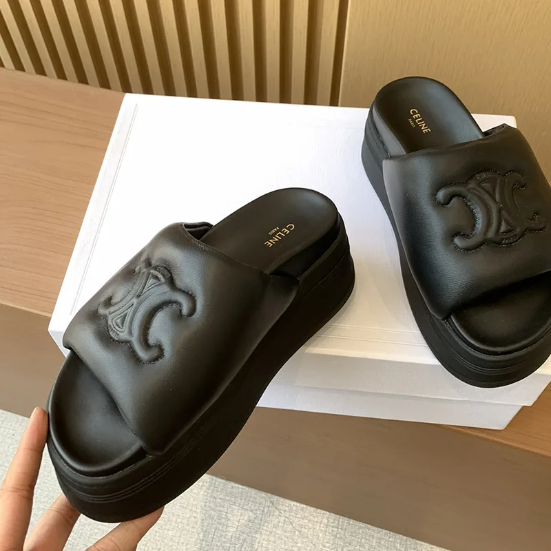 セリーヌ n級品 ロゴサンダル 厚底 トリオンフ Cea46835