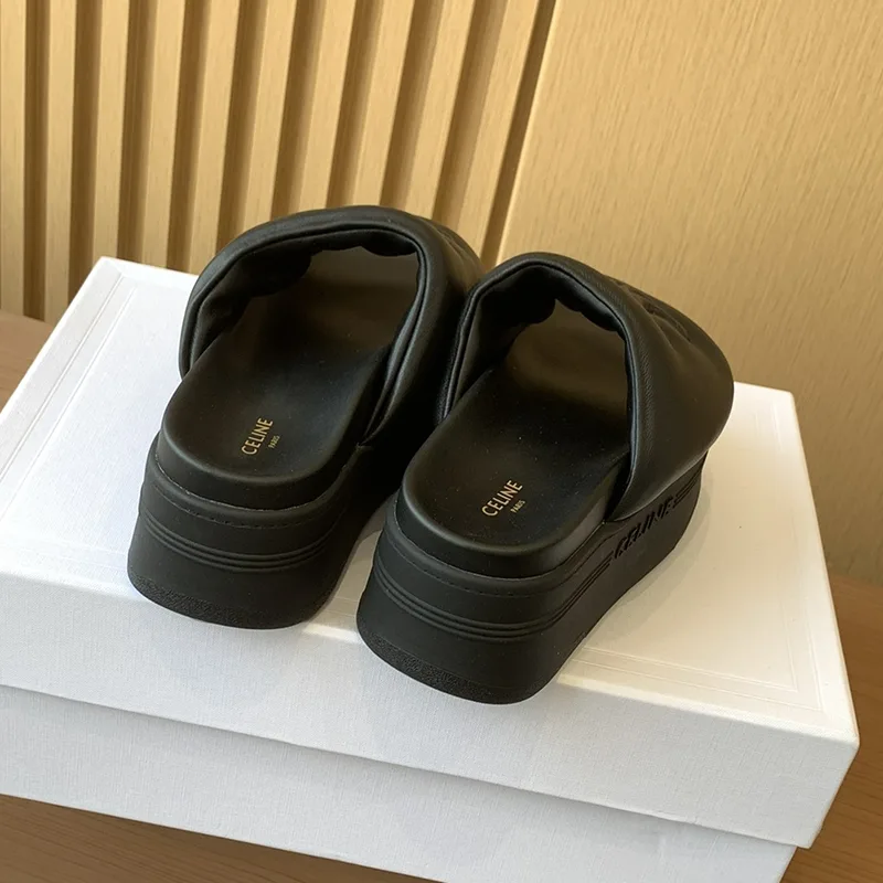 セリーヌ n級品 ロゴサンダル 厚底 トリオンフ Cea46835