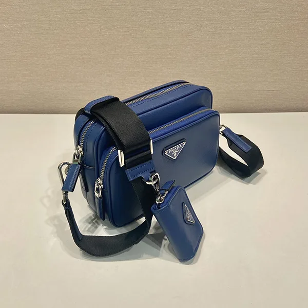 プラダ◆メンズ サフィアーノレザー ショルダーバッグ N級品 pua11278