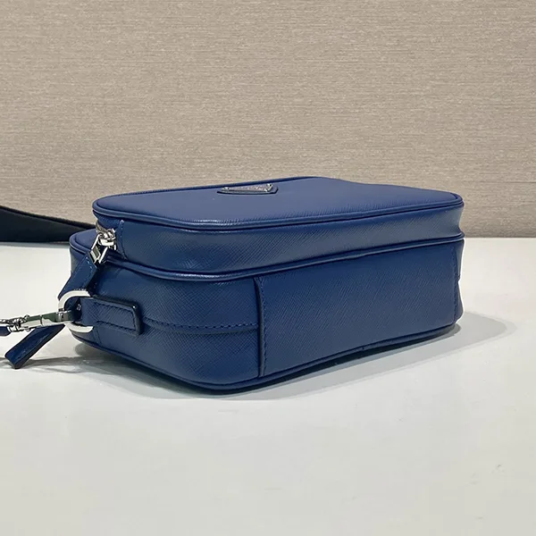 プラダ◆メンズ サフィアーノレザー ショルダーバッグ N級品 pua11278