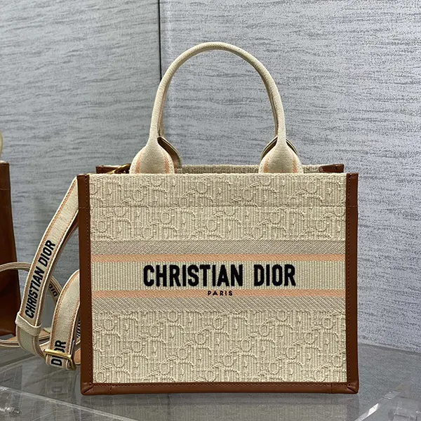 ディオール Book Tote バッグ スモール 偽物 M1325CZCC M918 ブックトート n級品