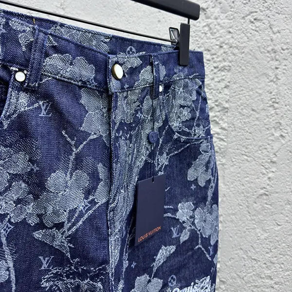 目を惹くカラー ルイヴィトン デニムショートパンツ フラワーデニム vui61187