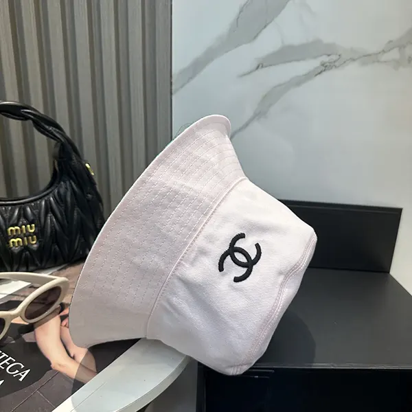 最新でオシャレ シャネル バケットハット コピー ココマーク shw44633