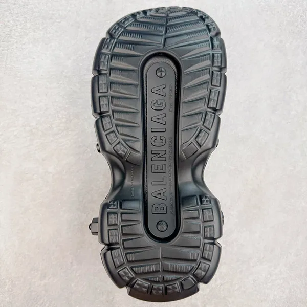 新色 バレンシアガ HARDCROCS ハード クロックス ロゴ サンダル 偽物 687397W
