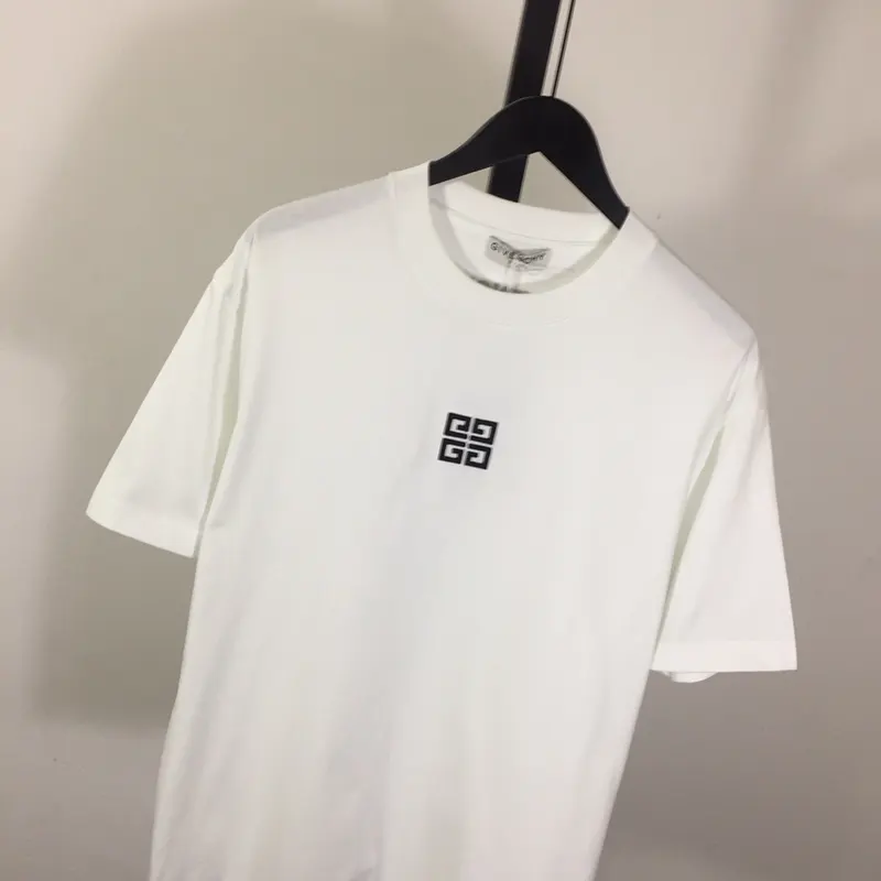 絶対欲しい!ジバンシィ 4G 刺繍 オーバーサイズ Tシャツ コピー商品 jiv75469