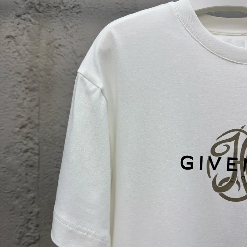 一目惚れ♪ジバンシー コピー商品 リバース Tシャツ 半袖 jif25417