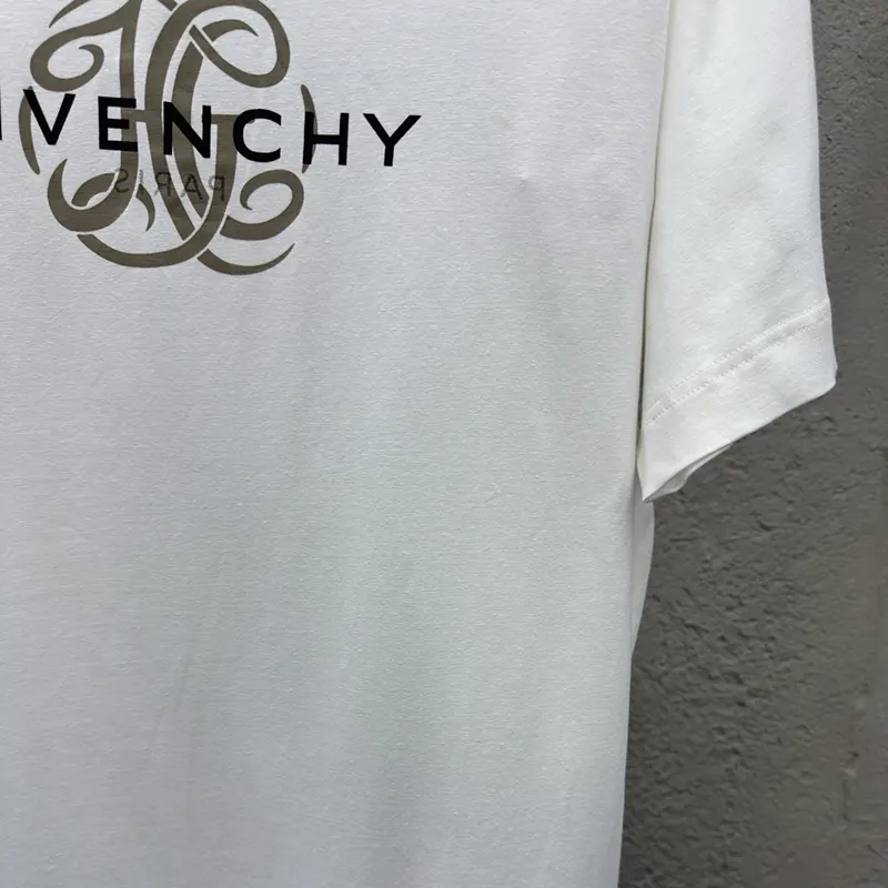 一目惚れ♪ジバンシー コピー商品 リバース Tシャツ 半袖 jif25417