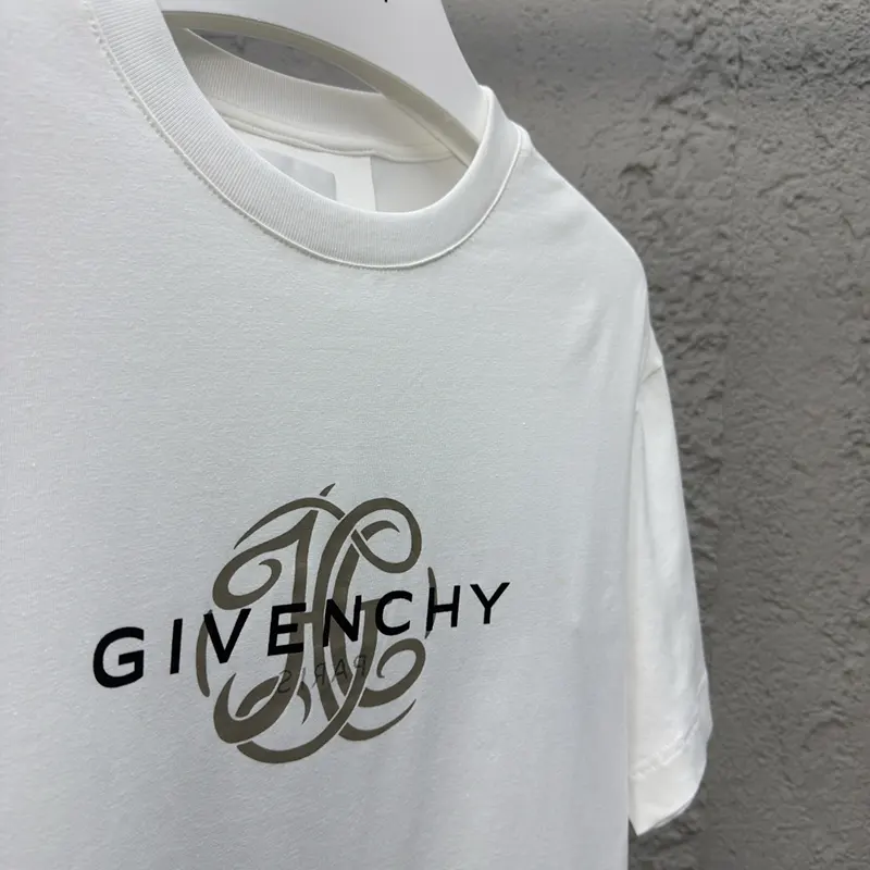 一目惚れ♪ジバンシー コピー商品 リバース Tシャツ 半袖 jif25417