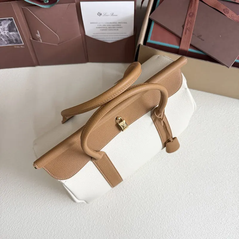 激安価格!ロロ・ピアーナ タキマキさん愛用 ルームバッグ コピー商品 rot91196