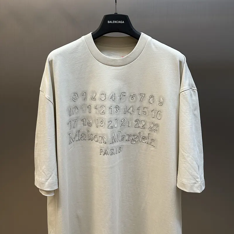おすすめ★メゾンマルジェラ 偽物★エンブロイダーロゴ Tシャツ Mae78362