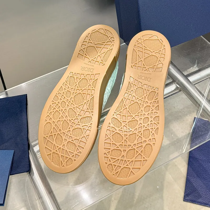 目を惹くカラー ディオール コピー AND STONE ISLAND B33 スニーカー deh05355