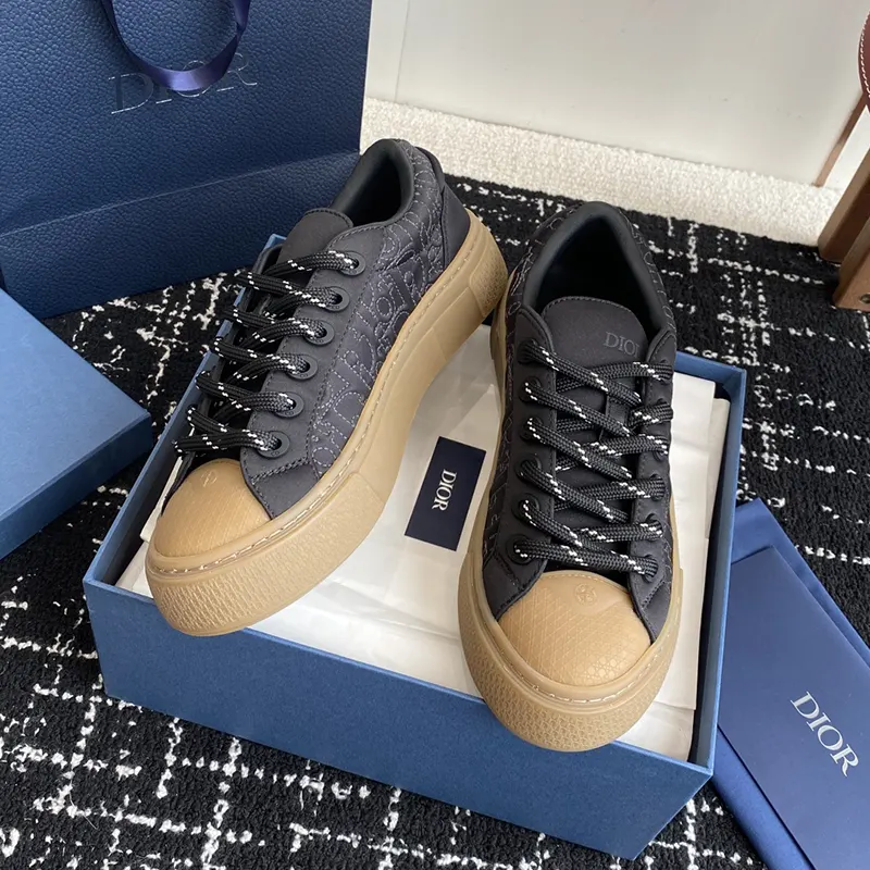 セレブ多数愛用ディオール AND STONE ISLAND B33 スニーカー パチモン dej17775