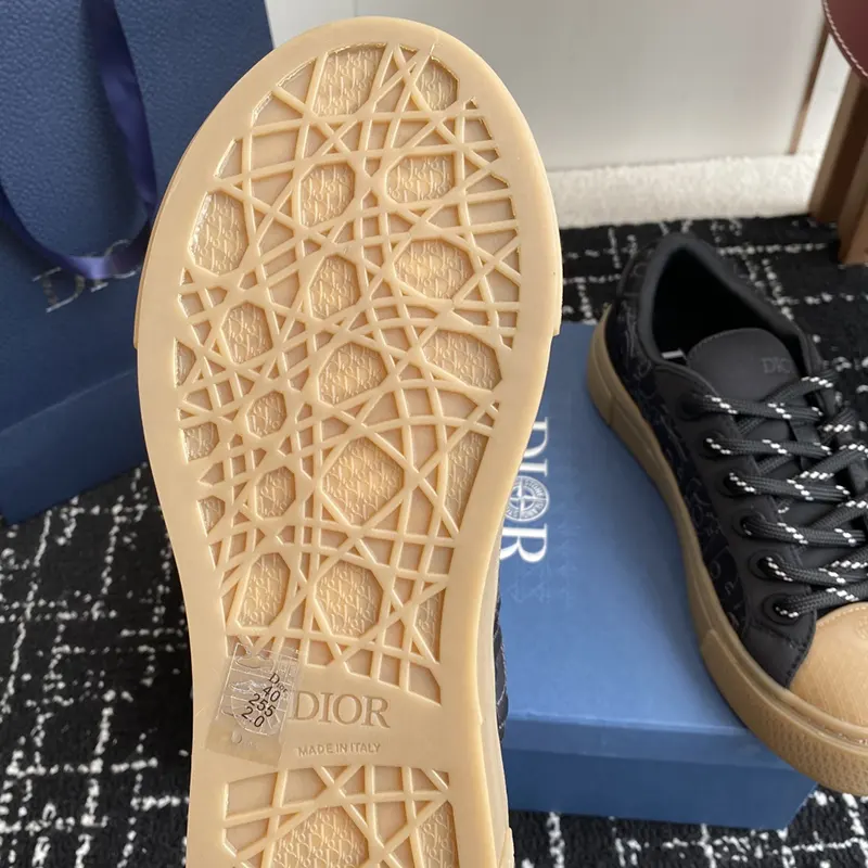 セレブ多数愛用ディオール AND STONE ISLAND B33 スニーカー パチモン dej17775