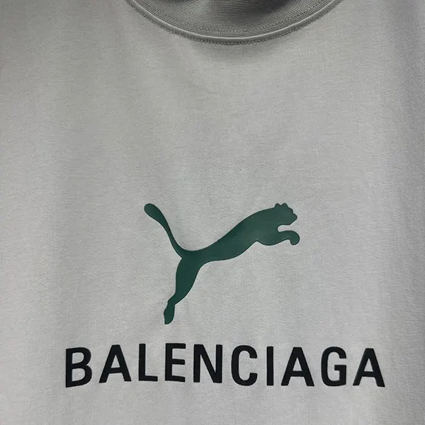 バレンシアガ Puma コピー オーバーサイズ Tシャツ bal95900