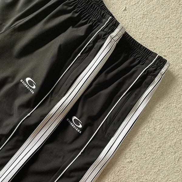 【バレンシアガ】Loop sports icon ラージ Tracksuit パンツ bag34999
