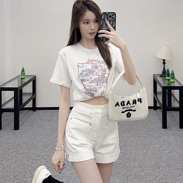 【おしゃれに描かれた街並み♪】ディオール Tシャツ パチモン dek99797