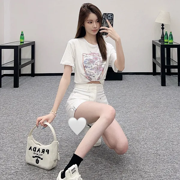 【おしゃれに描かれた街並み♪】ディオール Tシャツ パチモン dek99797