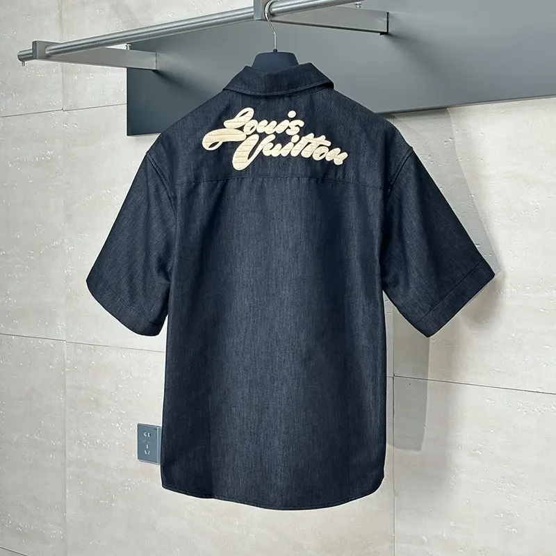 n級品 おすすめルイヴィトン n級品 シャンブレーコットン シャツ 1AHVW1