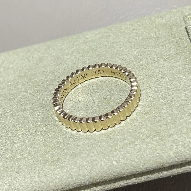 【大特価】BOUCHERON フェイク キャトル グログラン リング スモール bum17557