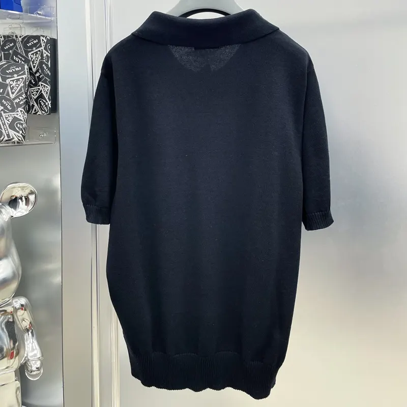 最新でオシャレフェンディ 偽物 アシンメトリー ボタン 半袖ポロシャツ fed39469