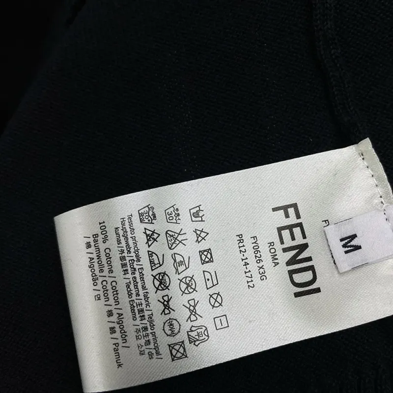 最新でオシャレフェンディ 偽物 アシンメトリー ボタン 半袖ポロシャツ fed39469