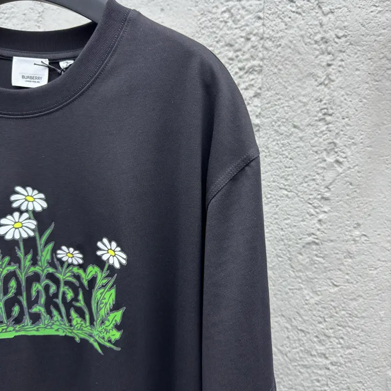 バーバリー デイジーロゴコットンTシャツ Bab29412