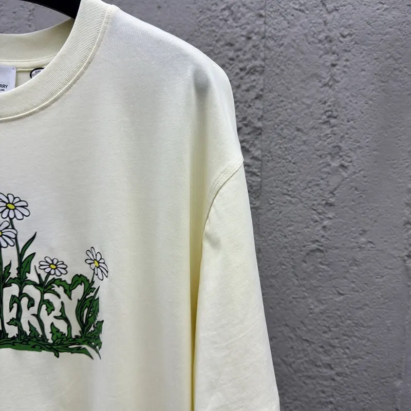 注目★バーバリー コピー商品 デイジーロゴコットンTシャツ Bae22698