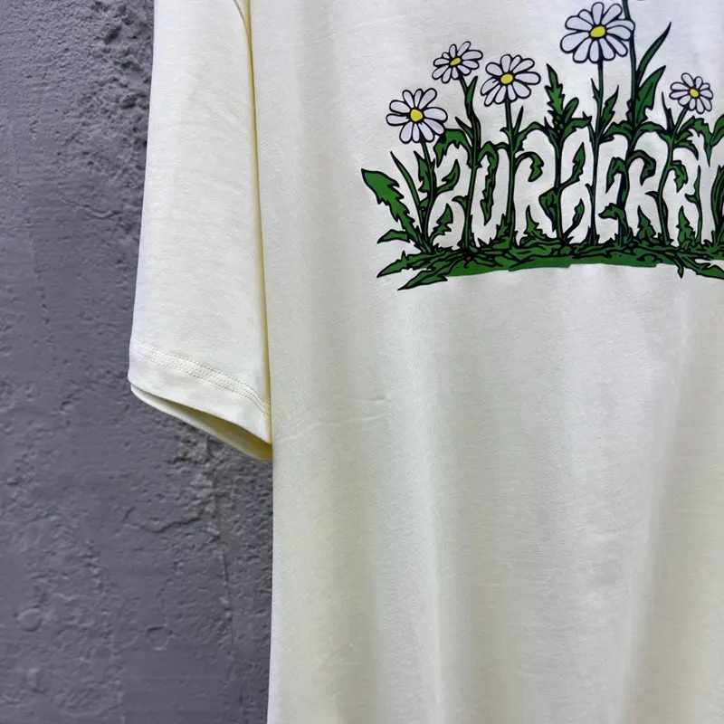 注目★バーバリー コピー商品 デイジーロゴコットンTシャツ Bae22698