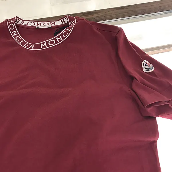 すぐ届く モンクレール ネックラインロゴTシャツ コピー☆3色 J10918C0002